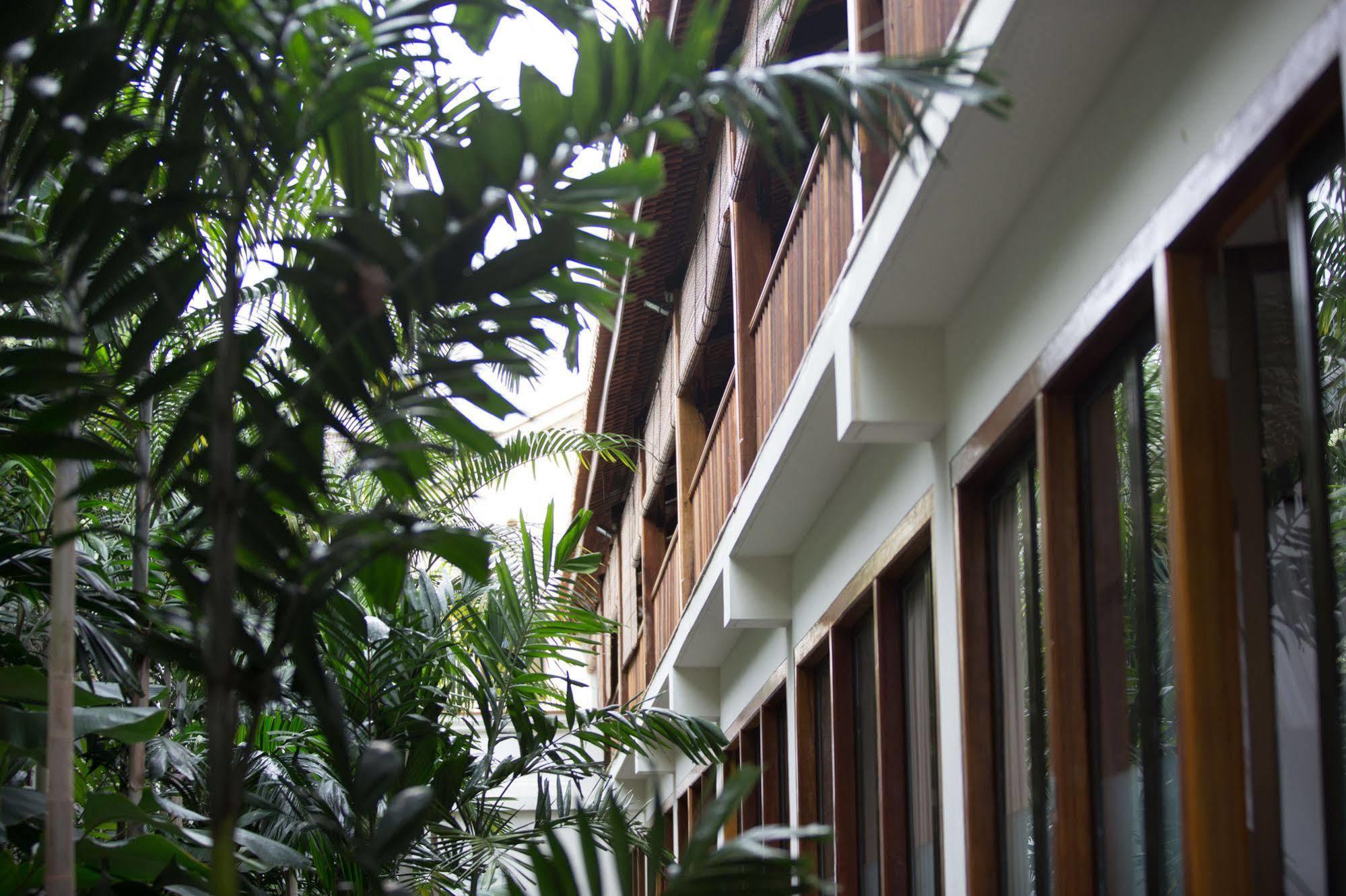 Muntri Grove 4*
