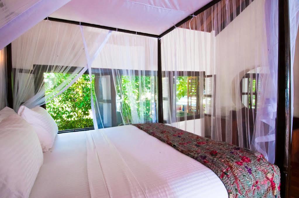 Hotel Muntri Grove 4*